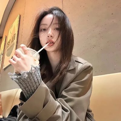 着牛仔裤的钟馗
